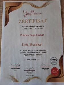 Zertifikat Faszien Yoga Trainerin Ines Kennert