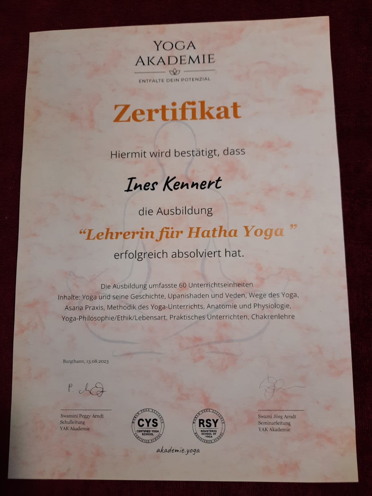 Zertifikat Hatha Yoga Ines Kennert